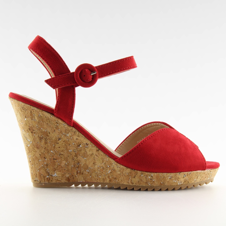Sandałki na korkowym koturnie czerwone 3811
