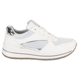 Modne obuwie sportowe białe