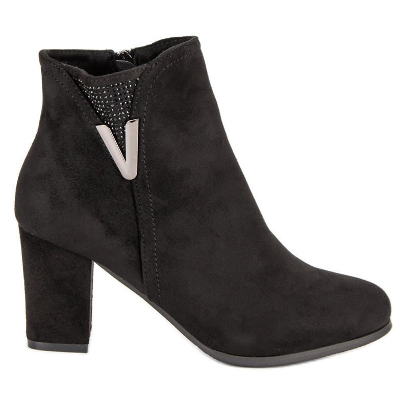 Czarne zamszowe botki