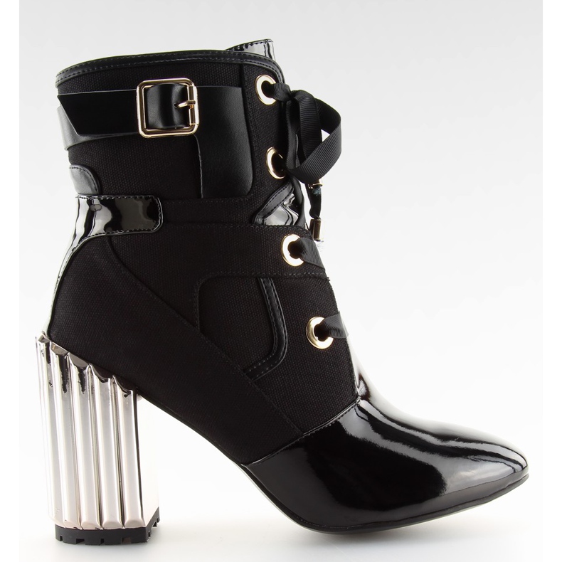 Botki na metalicznym obcasie czarne AE69P