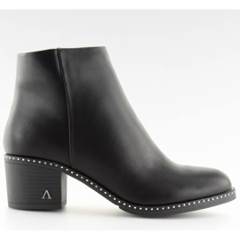 Botki na stabilnym obcasie czarne BH120-KB
