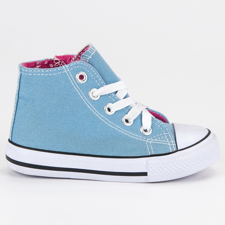 Wysokie niebieskie trampki