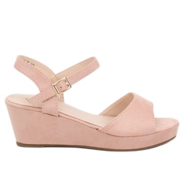 Sandałki na niskim koturnie różowe K-7 Pink