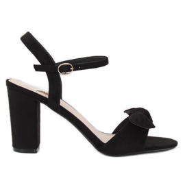 Sandałki na słupku czarne GH1508 Black