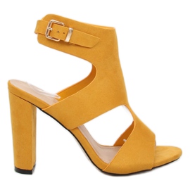 Sandałki na słupku żółte J-8711 Yellow