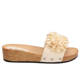 Klapki z kwiatami beżowe S63 Beige beżowy