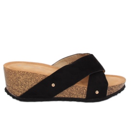 Klapki na koturnie czarne G1560 Black