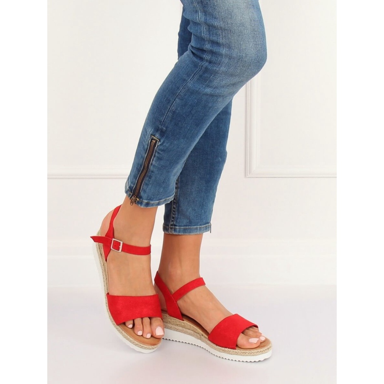 Sandałki na niskim koturnie czerwone 7868-KL Red II-GAT