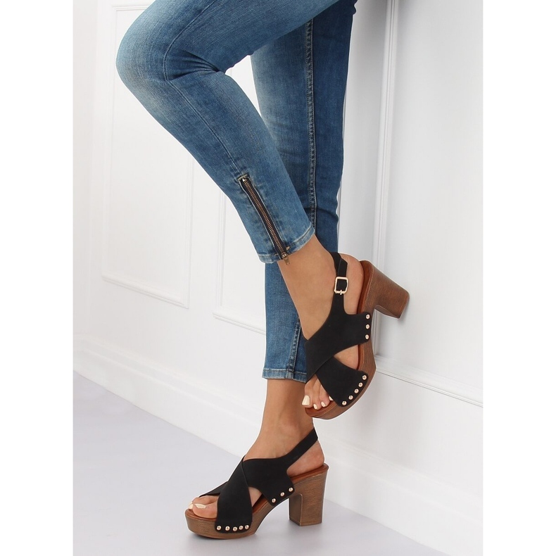 Sandałki ala drewniaki czarne D-131 Black II-GAT