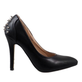 Czarne klasyczne szpilki z ćwiekami 546D