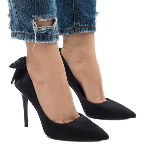 Czarne klasyczne szpilki kokardka LB-336