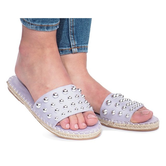 Fioletowe klapki z ćwiekami Mocate