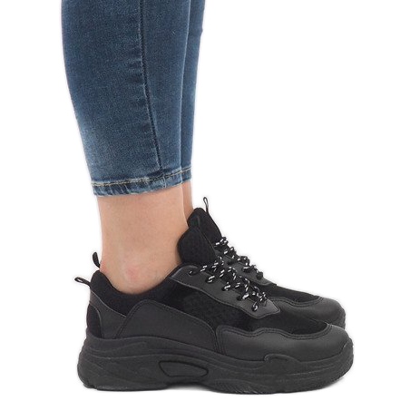 Czarne modne obuwie sportowe 1801