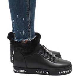 Czarne ocieplane futerkiem botki GF-ZM106