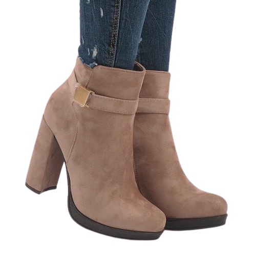 Różowe botki na słupku J-8682