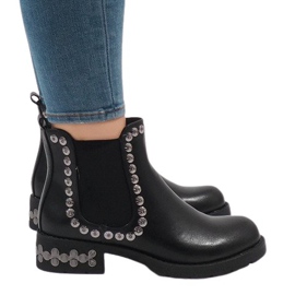 SDS Czarne ocieplane botki z ćwiekami 7387-PA