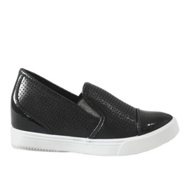 Czarne sneakersy na koturnie DD439-1