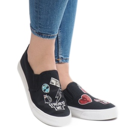 Czarne trampki wsuwane NB102P