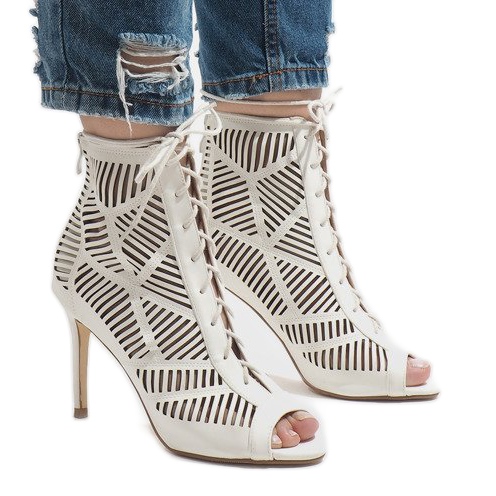 Białe botki na szpilce 1610-225