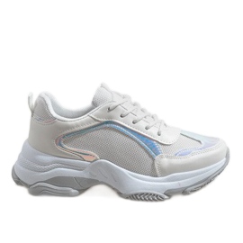 Białe modne obuwie sportowe 2018-6