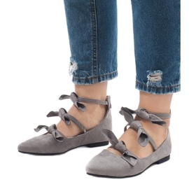 Szare balerinki sznurowane kokardki G-47