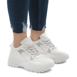 Białe obuwie sportwe sneakersy BY-080