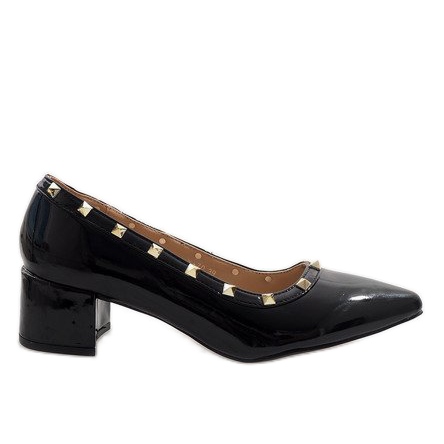 Czarne lakierowane czółenka na słupku X-70