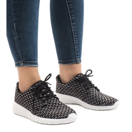 Czarne obuwie sportowe 619