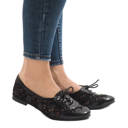 Czarne tenisówki z koronki HC236