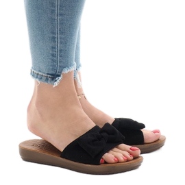 Czarne klapki z kokardą 6376-1