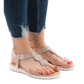 Różowe sandały ozdabiane S11