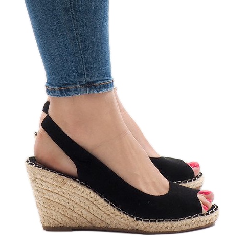 Czarne sandały koturny 2894