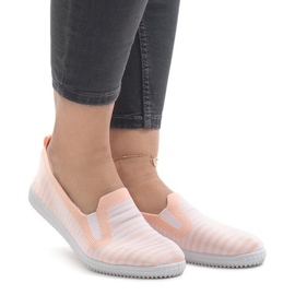 Brzoskwiniowe tenisówki wsuwane w paski XJ-2909 białe żółte