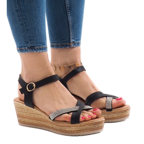 Czarne sandały na platformie WS8816