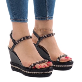 Czarne sandały na platformie 1926