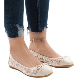 Beżowe ażurowe balerinki 98-5y beżowy