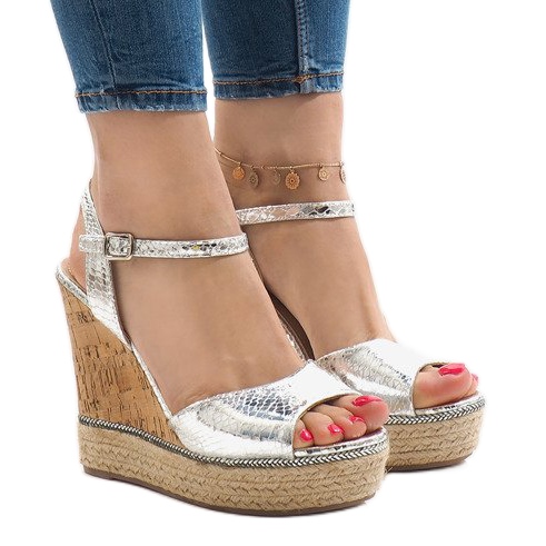 Srebrne sandały na koturnie 226-1 szare