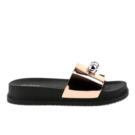 Różowe klapki z kulkami 1819