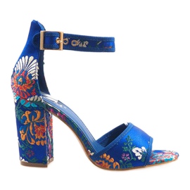 Niebieskie sandaly na słupku 77-14