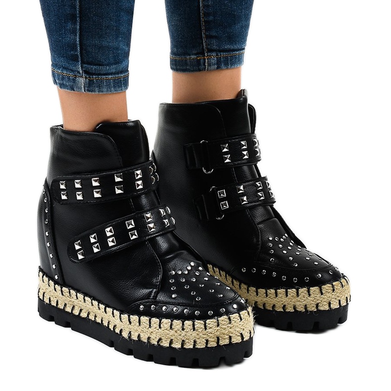 Czarne damskie botki traperki na koturnie AJ-546