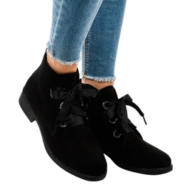 Czarne zamszowe botki sznurowane K123