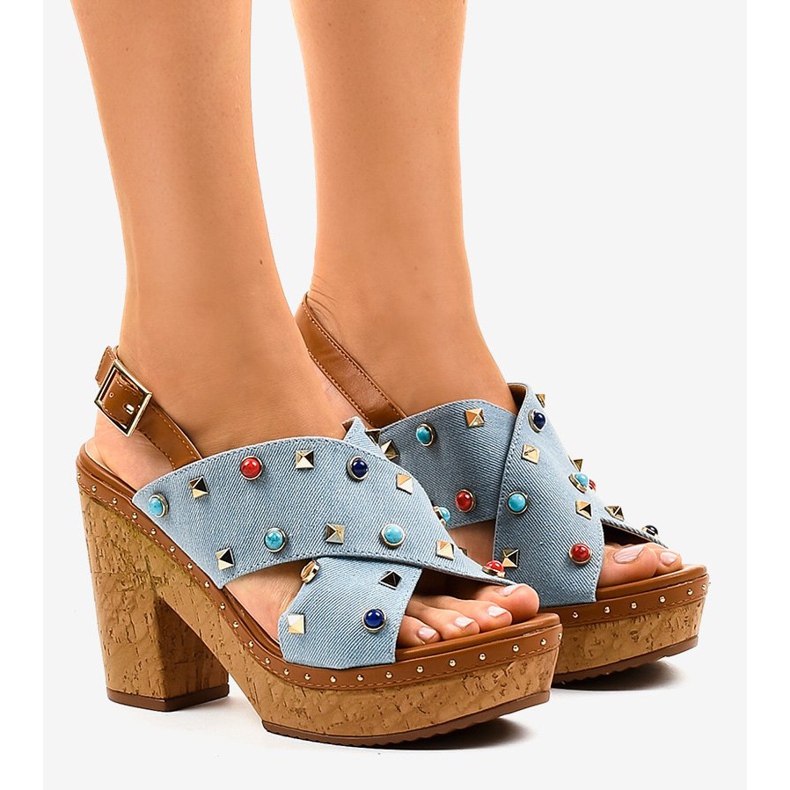 Niebieskie sandały na platformie 1669