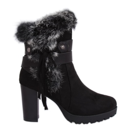 Botki na obcasie z futerkiem czarne SP05 Black