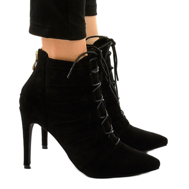 Czarne botki na szpilce z zamszu JA79