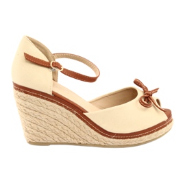 Vices Sandały damskie na koturnie brązowe