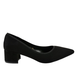 Czarne zamszowe czółenka na słupku L436