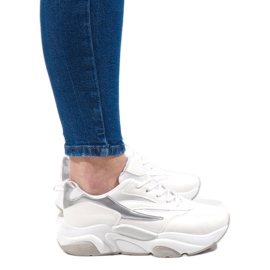 Białe sneakersy sportowe SX001-9
