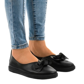 Czarne trampki wsuwane 8895-1