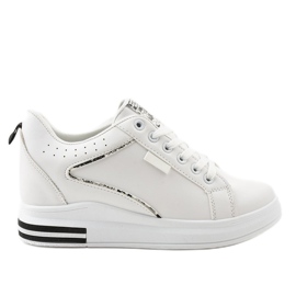 Białe sneakersy trampki na koturnie SC12