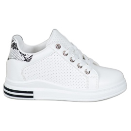 SHELOVET Ażurkowe Buty Z Ukrytą Koturną białe